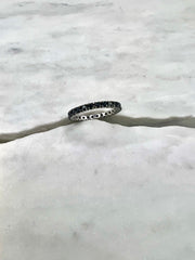 Black Memoire Ring: 18 Karat Gold, schwarze Diamanten