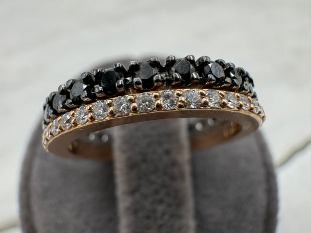 Black Memoire Ring: 18 Karat Gold, schwarze Diamanten