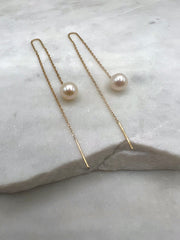 Perla: Ohrring, Pull-Through, 14 Karat Gold, Süßwasserperle