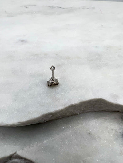 Solitär Ohrstecker Mini: 18 Karat Gold, Diamant